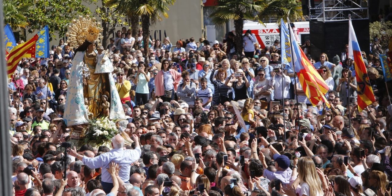  FOTOGRAFÍAS DEL TRASLADO DE LA VIRGEN DE LOS DESAMPARADOS